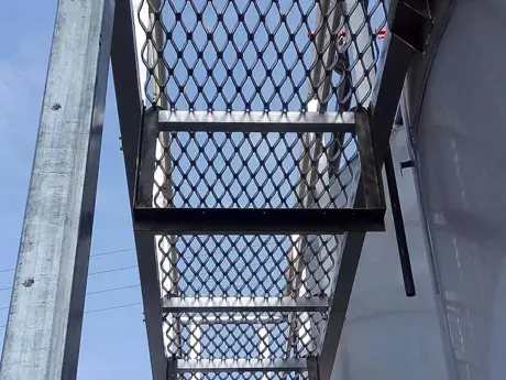 Passerelle d'entretien 1 de l'usine chimique