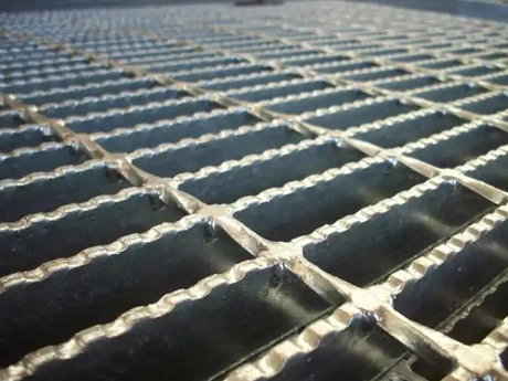 Grating en acier galvanisé à chaud avec surface striée