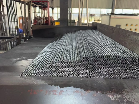 Barres torsadées en matière première pour grilles en acier