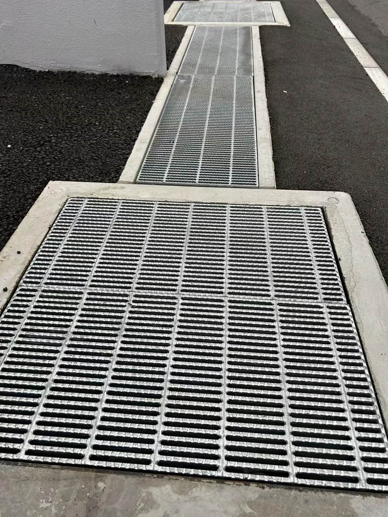 Analyse comparative entre la grille en acier spéciale pour parkings et la plaque d'acier ordinaire : choisissez la meilleure solution ! Analyse comparative entre la grille en acier spéciale pour parkings et la plaque d'acier ordinaire : choisissez la meilleure solution !