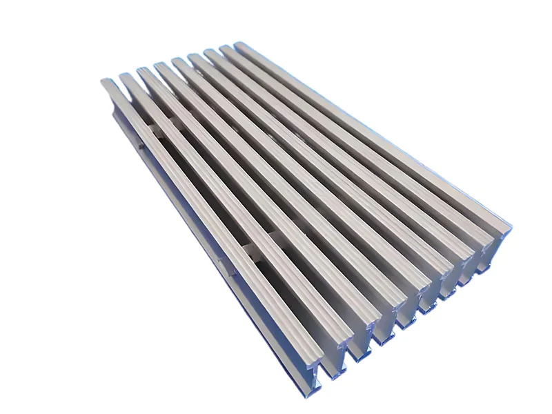 Barres en aluminium estampé