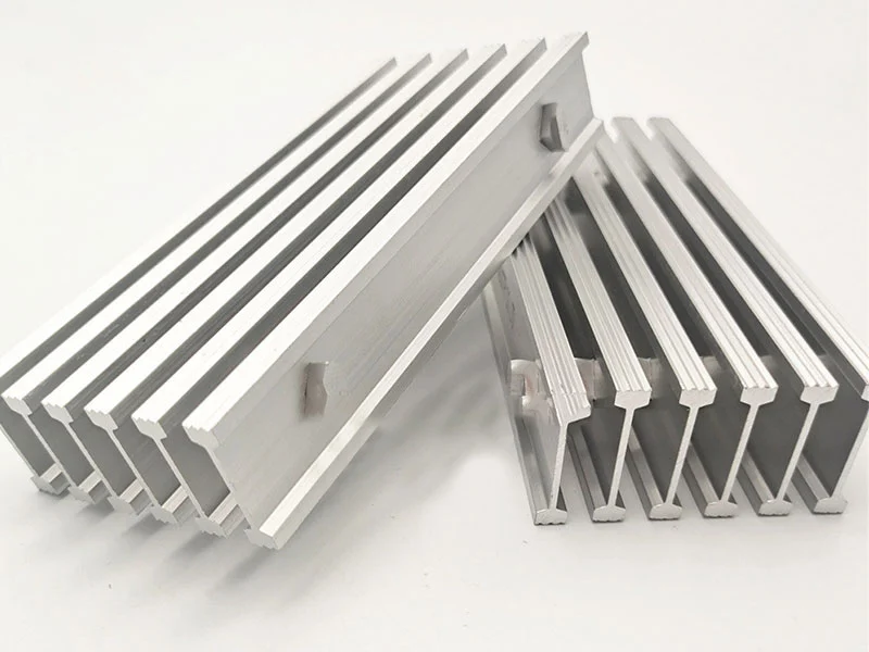 Grillage en aluminium à barreaux étirés