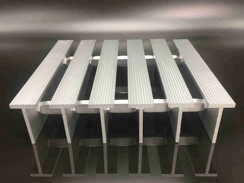 T Bar en aluminium refoulé
