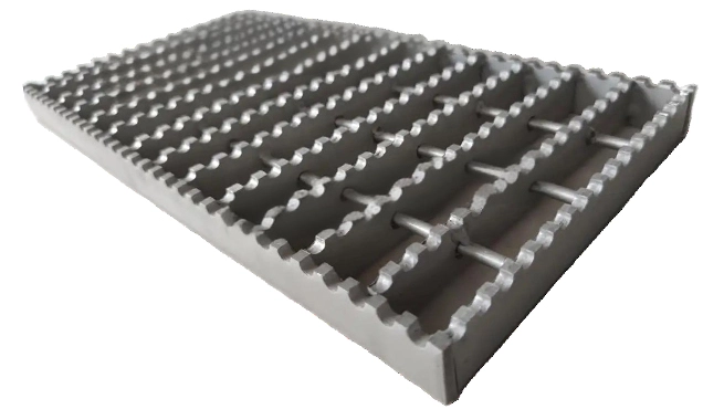 Percer à travers une grille en acier