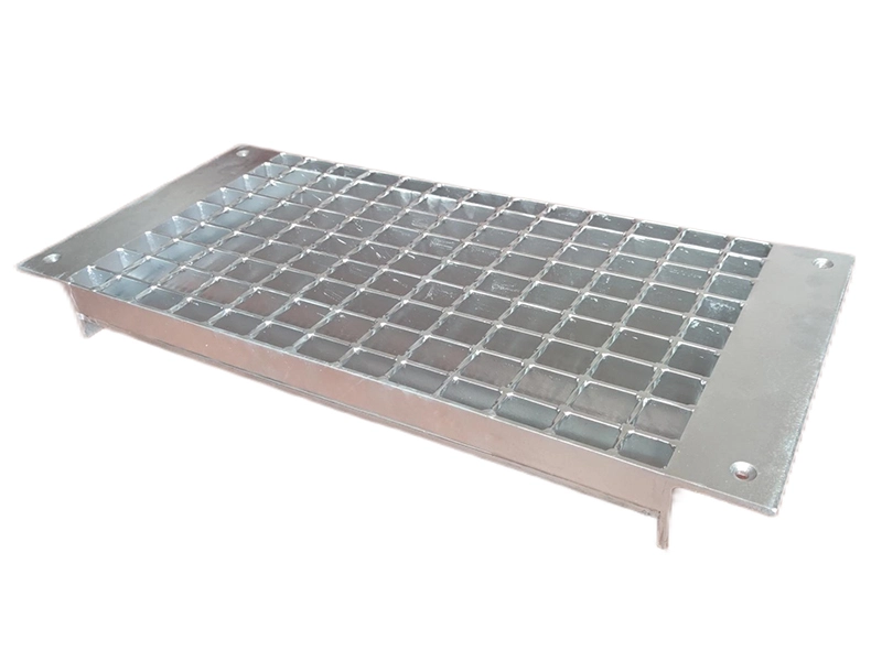 Grille de caniveau en acier à bords droits