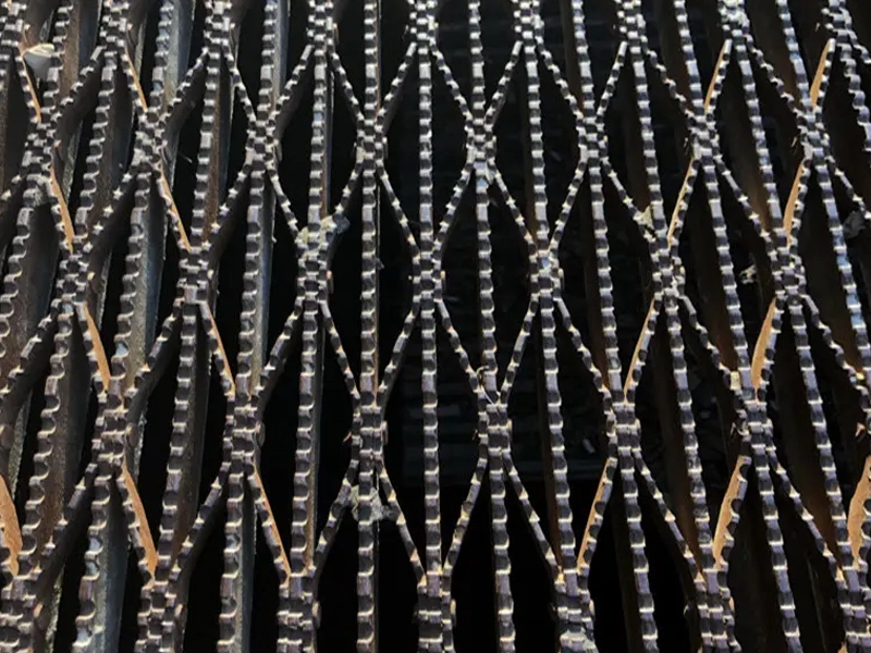 Grille en acier rivetée