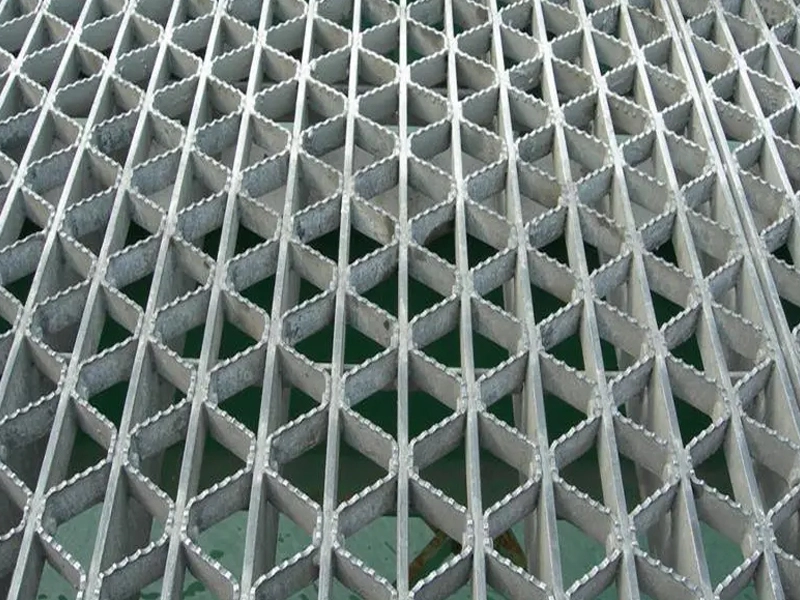 Grating en acier riveté